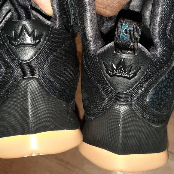 Lebron's 13 all black gum sole - Picture 7 of 7